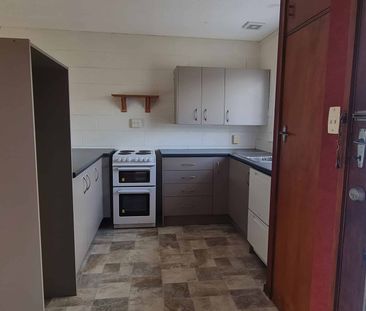 Two-bedroom unit available for rent in a prime location - Photo 2