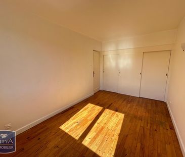 Location Appartement 3 pièces 52m² ST ETIENNE 42000 - Photo 2