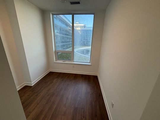 For Lease - 5081 Hurontario Street Unit# 402, Mississauga, Ontario - Photo 1