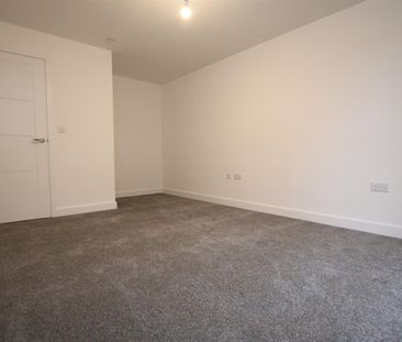 1 bed Flat for let - Photo 6