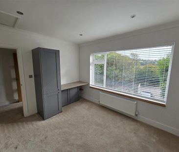 3 bedroom detached bungalow to rent - Photo 2