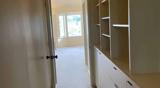 Sunny aspect with harbour view. - Photo 1