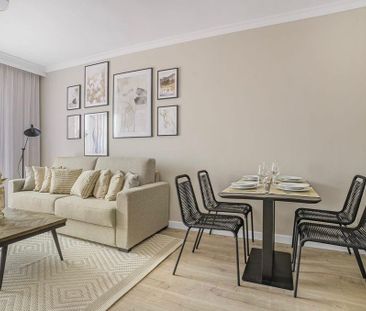 3 bedroom luxury penthouse for rent in Estepona, Andalusia - Photo 1