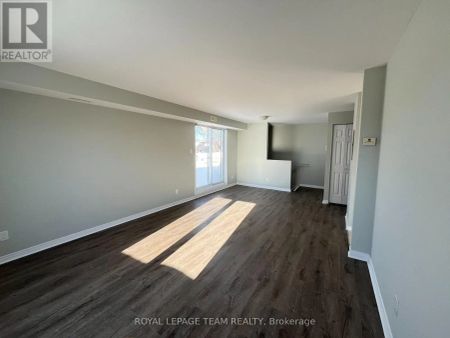 A - 201 ROCHESTER STREET - Photo 3