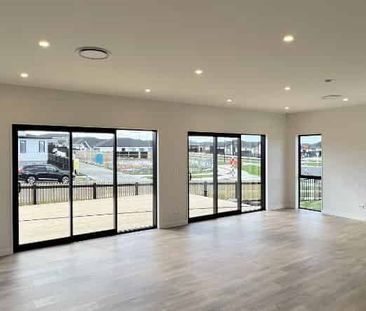 Modern family home - Photo 5