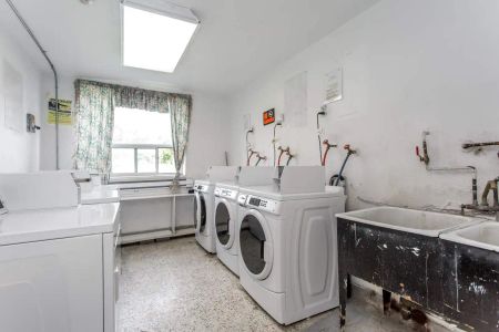 3250 Keele Apartments — Junior 1 Bedroom - Photo 5