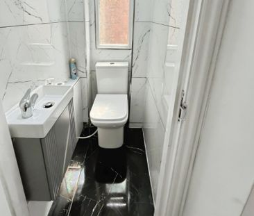 4 bedroom House To Let - Photo 6