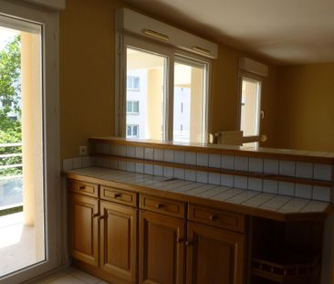 CHALONS EN CHAMPAGNE- Appartement de type 2 avec balcon et garage, ... - Photo 5