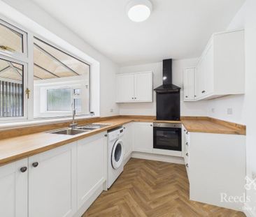 3 bedroom semi-detached house to rent - Photo 5