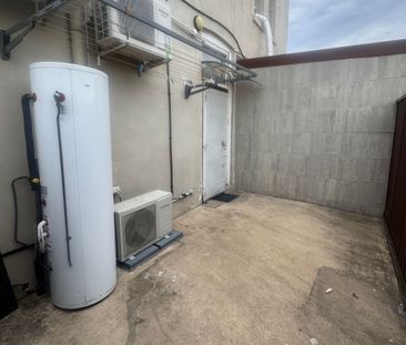 SPACIOUS MODERN UNIT - Photo 4