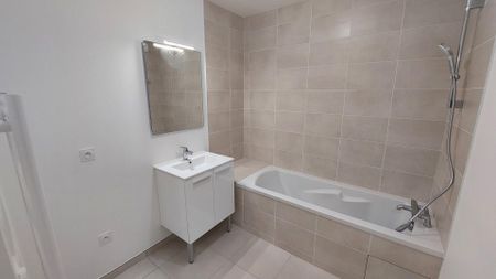 location Appartement T2 DE 48.06m² À COUBLEVIE - Photo 3