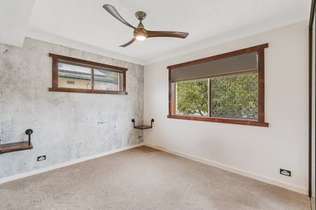 STUNNING RENOVATED UNIT IN THE HEART OF COOLANGATTA - Photo 4