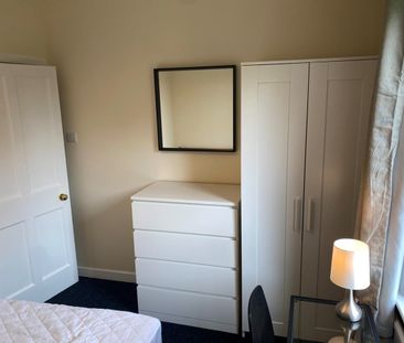 2 Bed Flat, Stevenson Drive, EH11 - Photo 3
