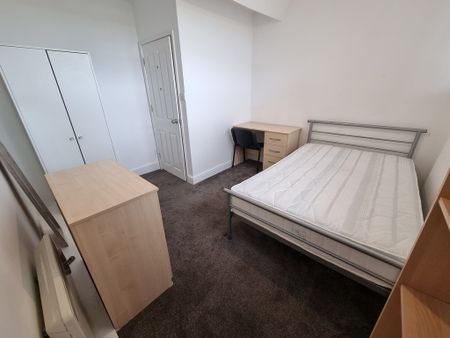 3 Bed Student Accommodation - Photo 5