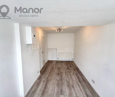 4 bedroom townhouse to rent - Photo 2