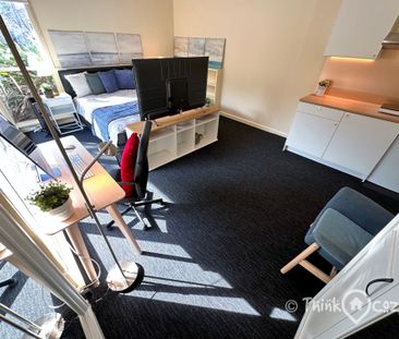 Bentleigh East - Photo 1