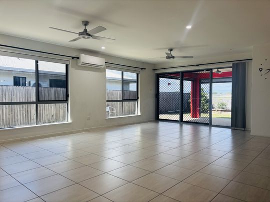 69 Makybe Diva Drive, 4740, Ooralea - Photo 1