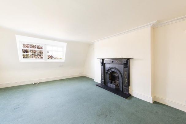 2 Bed Flat - Photo 1