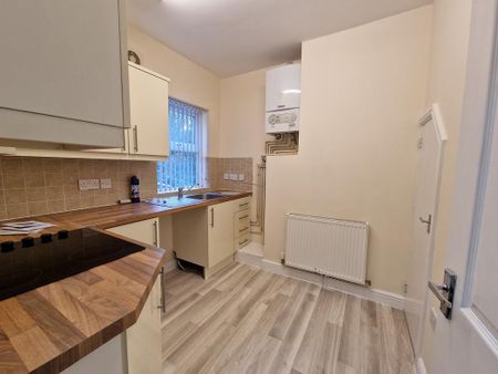 1 bedroom duplex to rent - Photo 3