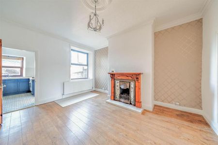 3 bedroom terraced house to rent - Photo 5