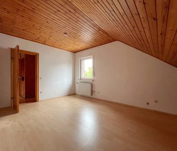 Charmantes Einfamilienhaus mit Wintergarten und Gartenidylle in Hen... - Foto 1