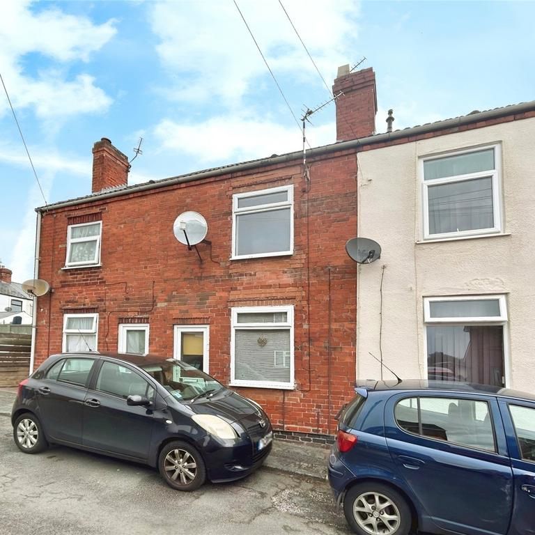 2 bedroom terraced house to rent - Photo 1