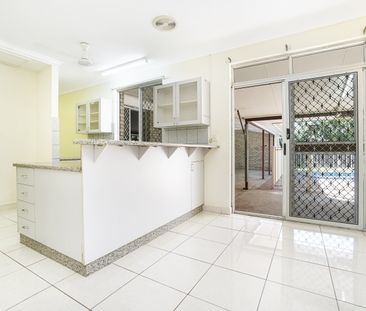 65 Copeland Crescent, - Photo 3