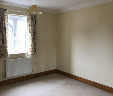 Fern Close - Photo 5