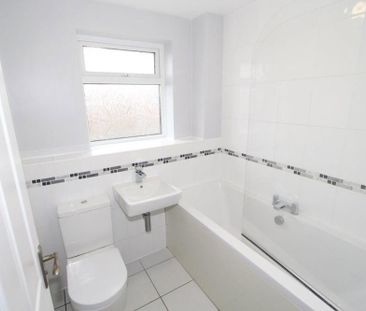 2 bedroom semi-detached house to rent - Photo 3