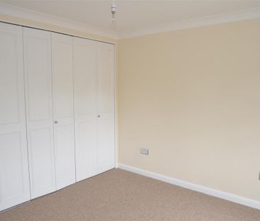 2 bedroom maisonette to rent - Photo 4
