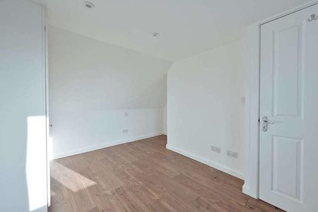 Sparrows Herne, Wd, Bushey, WD23 - Photo 5