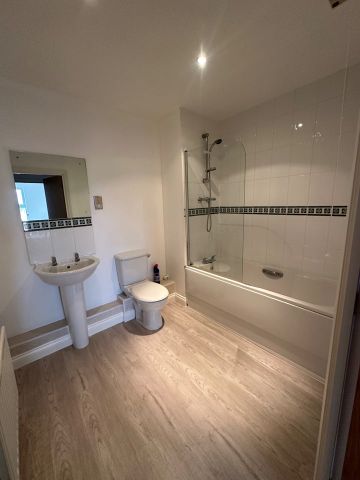 2 Bed Flat, Carisbrooke Road, LS16 - Photo 5