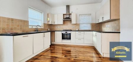 Bonny Crescent, Ravenswood - Photo 5