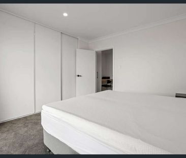 Look No Further ~ 2 Bedroom Townhouse ~ Prime Location! - Photo 1