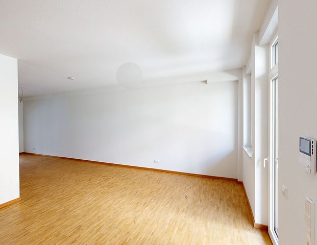 *Jetzt Umzugsbonus sichern!* Helle 2-Zimmer Wohnung im Zentrum von Emmendingen mit EBK und Terrasse - Foto 1