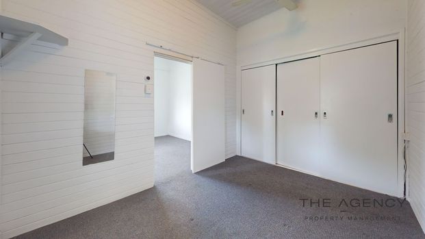 Charming Home in Quiet Street - Photo 1