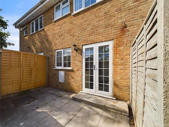 2 bedroom terraced house to rent - Photo 1