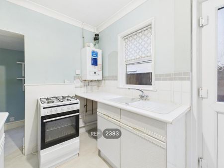 2 bedroom property to rent - Photo 3