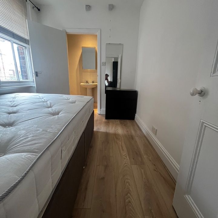 1 Bed Flat, Liverpool, L8 - Photo 1