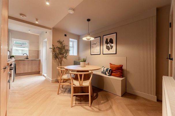 6 bedroom house to rent - Photo 1