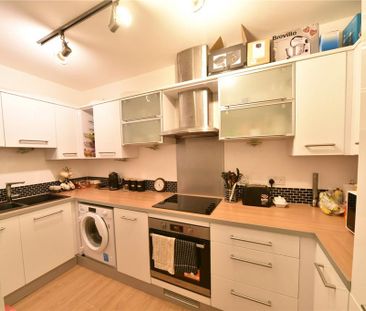 3 bedroom apartment to rent - Photo 6