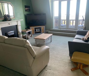 Esplanade, Scarborough - Photo 3