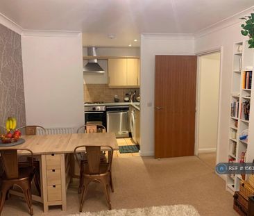 2 bedroom flat to rent - Photo 3