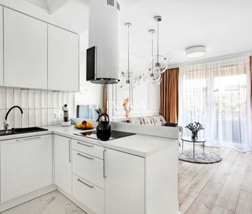 Komfortowe mieszkanie w stylu glamour - Zdjęcie 6