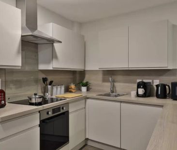 Platinum Studio - Photo 6