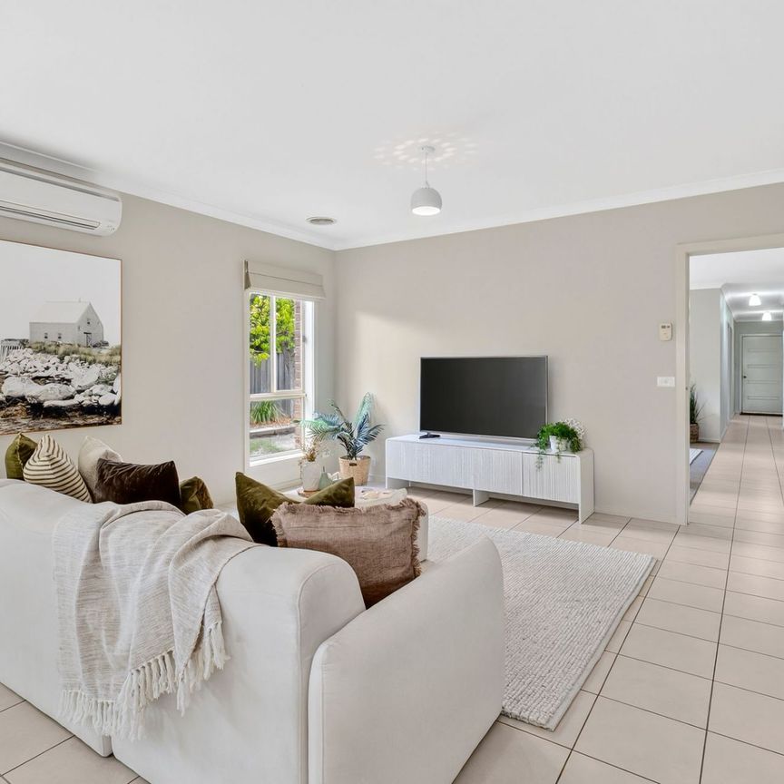 Spacious 5 Bedroom Family Home - Photo 1