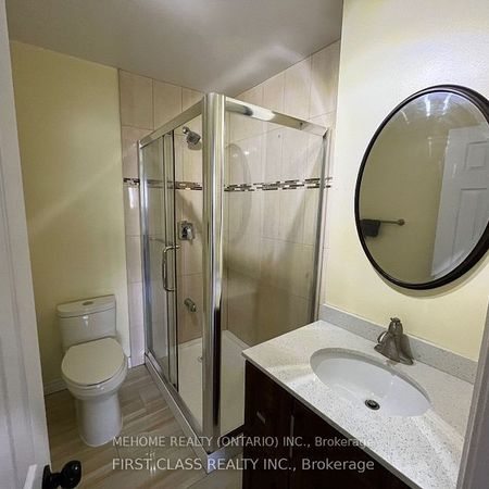 For Lease - 42 Earlthorpe Crescent, Toronto, Ontario - Photo 3