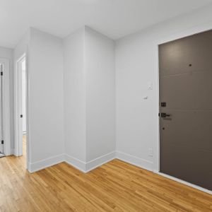 Grand 4,5 Rénové Avec Balcon à Rosemont - Photo 2