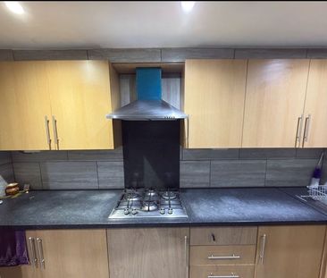 Room in a Shared House, Elizabeth Road, E6 - Photo 2