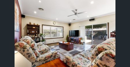 Spacious Family Living in a Peaceful Emu Heights Setting - Photo 4